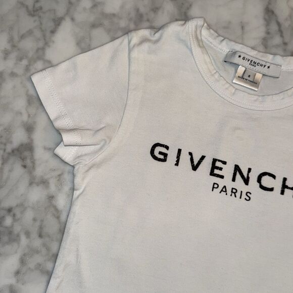 Givenchy Kids Tee in White with Black Logo 4Y - Picture 3 of 6